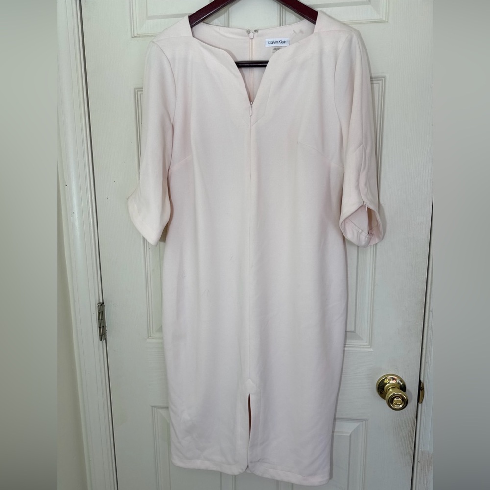 NWOT Calvin Klein Women’s Pink Dress Size 12 / Large Sheath Cocktail Dress
